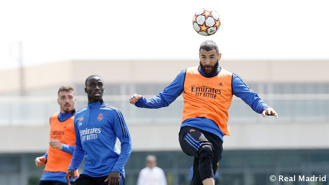 Команда готовится к матчу с «Манчестер Сити»