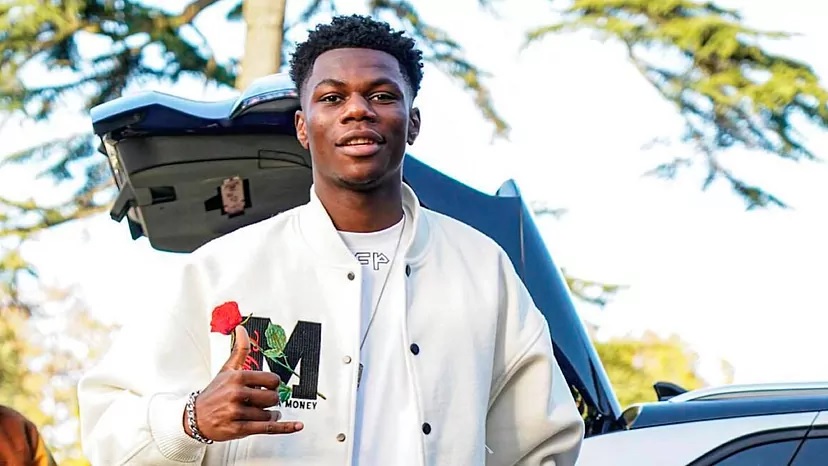 Как был подписан контракт с Чуамени