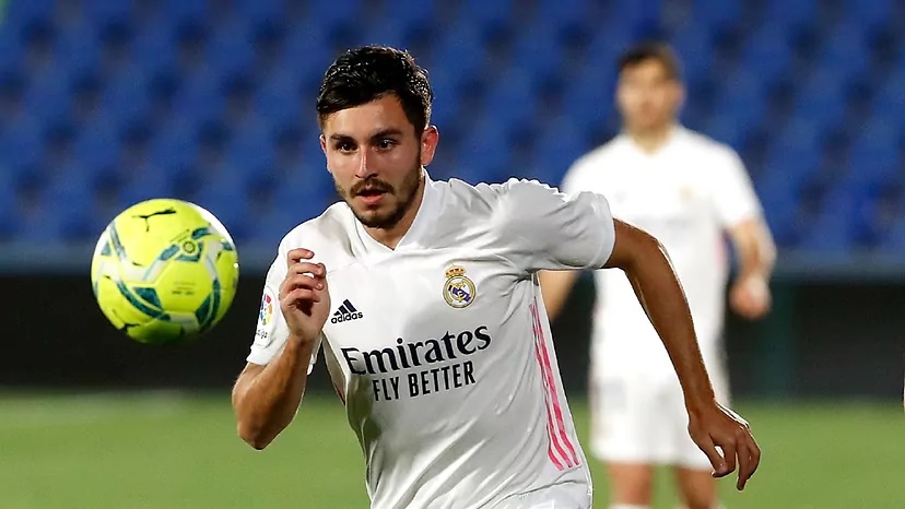 Королевский клуб продаст Виктора Чуста «Кадису» за миллион евро