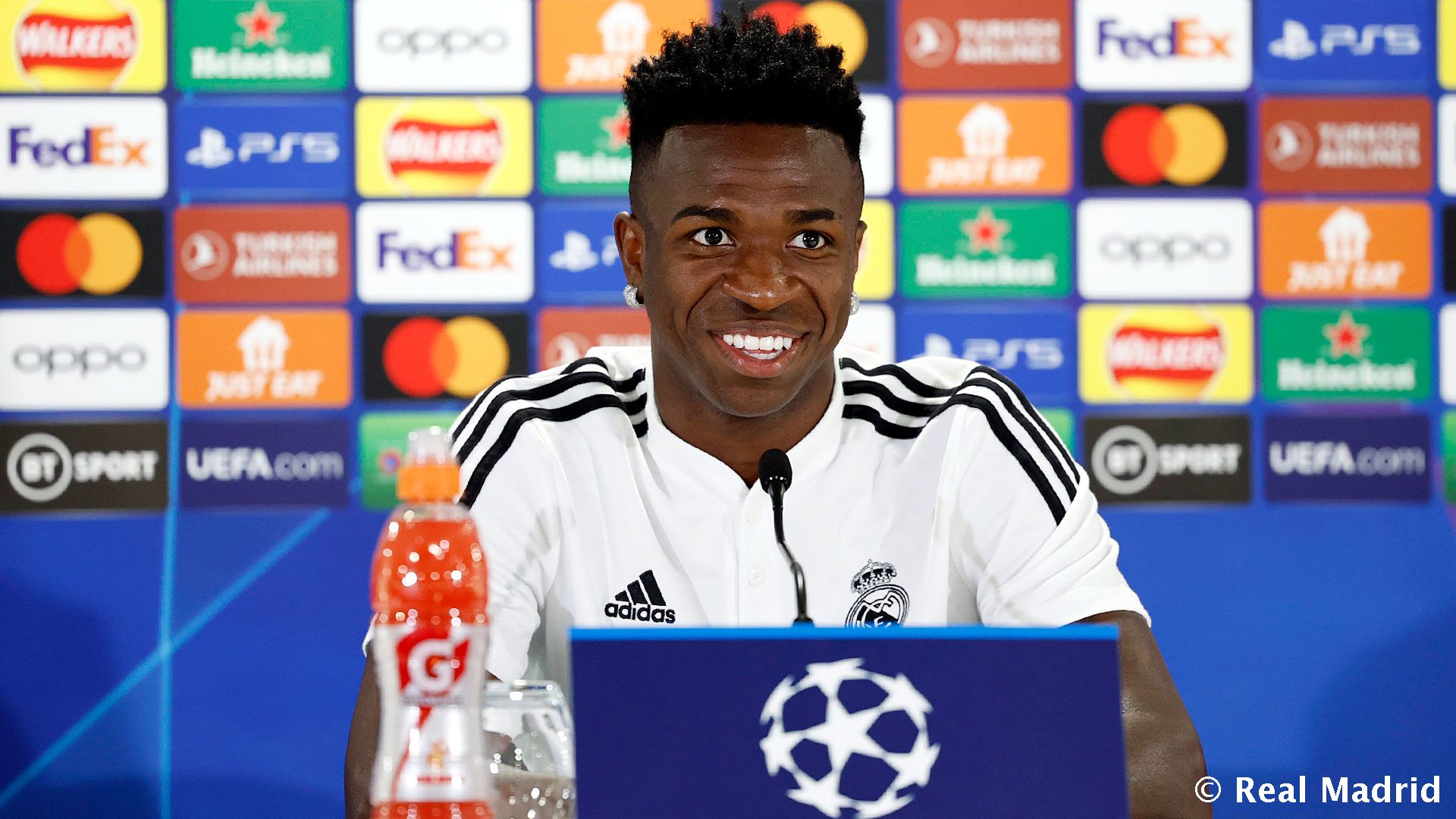 Новость на сайте FondoRuso.ru /assets/img/news/2021/2022-09-06-18-vinicius-celtic.jpeg