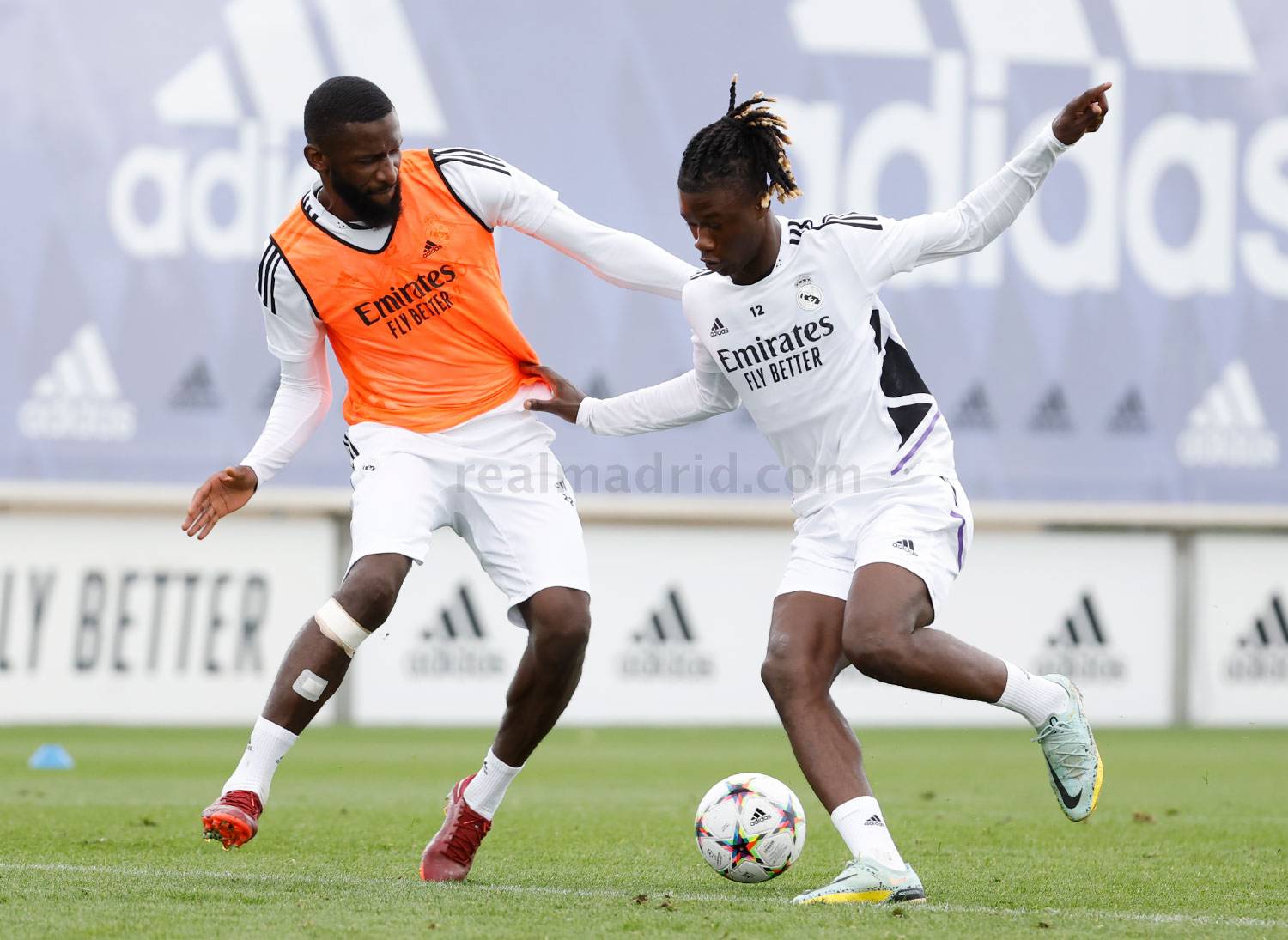 Команда начала подготовку к матчу с «РБ Лейпцигом»