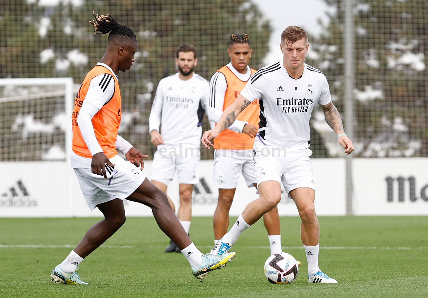 «Мадрид» начал подготовку к матчу с «Жироной»