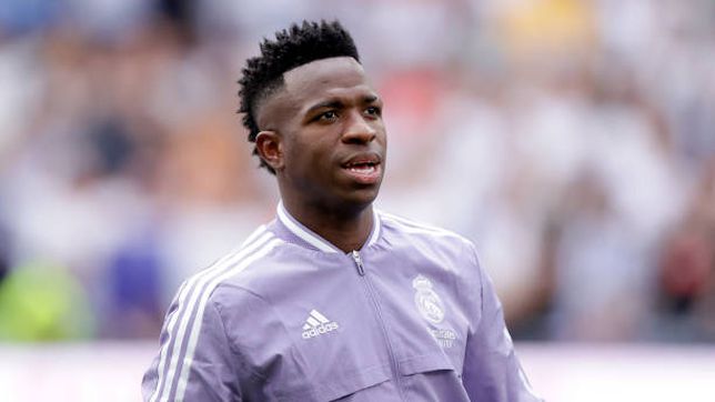 Винисиус продлил контракт с «Мадридом» до 2027 года