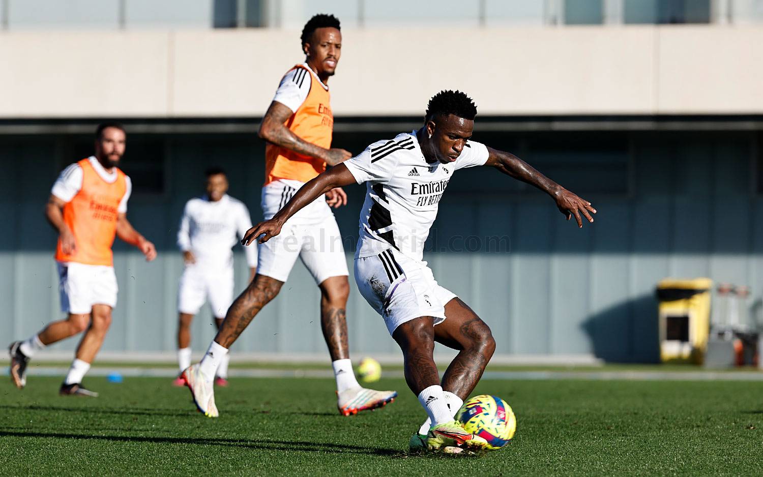 Винисиус, Родриго и Милитао провели занятие в общей группе