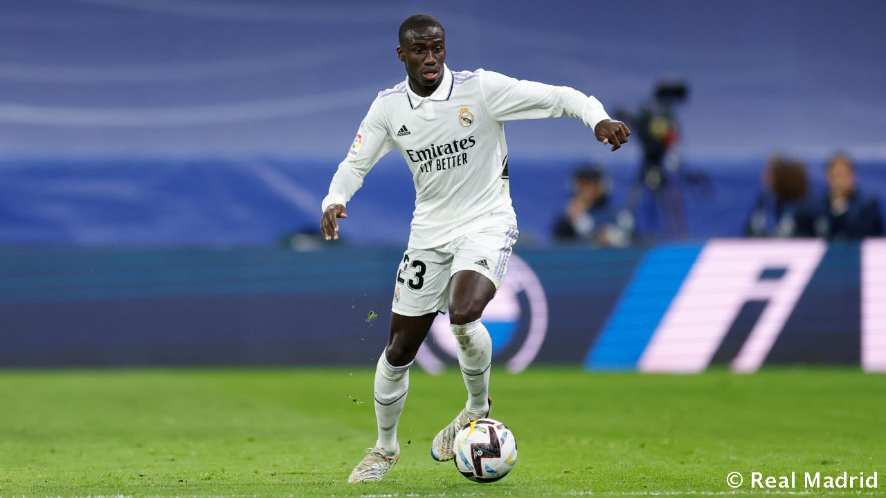 Ферлан Менди выбыл на два месяца