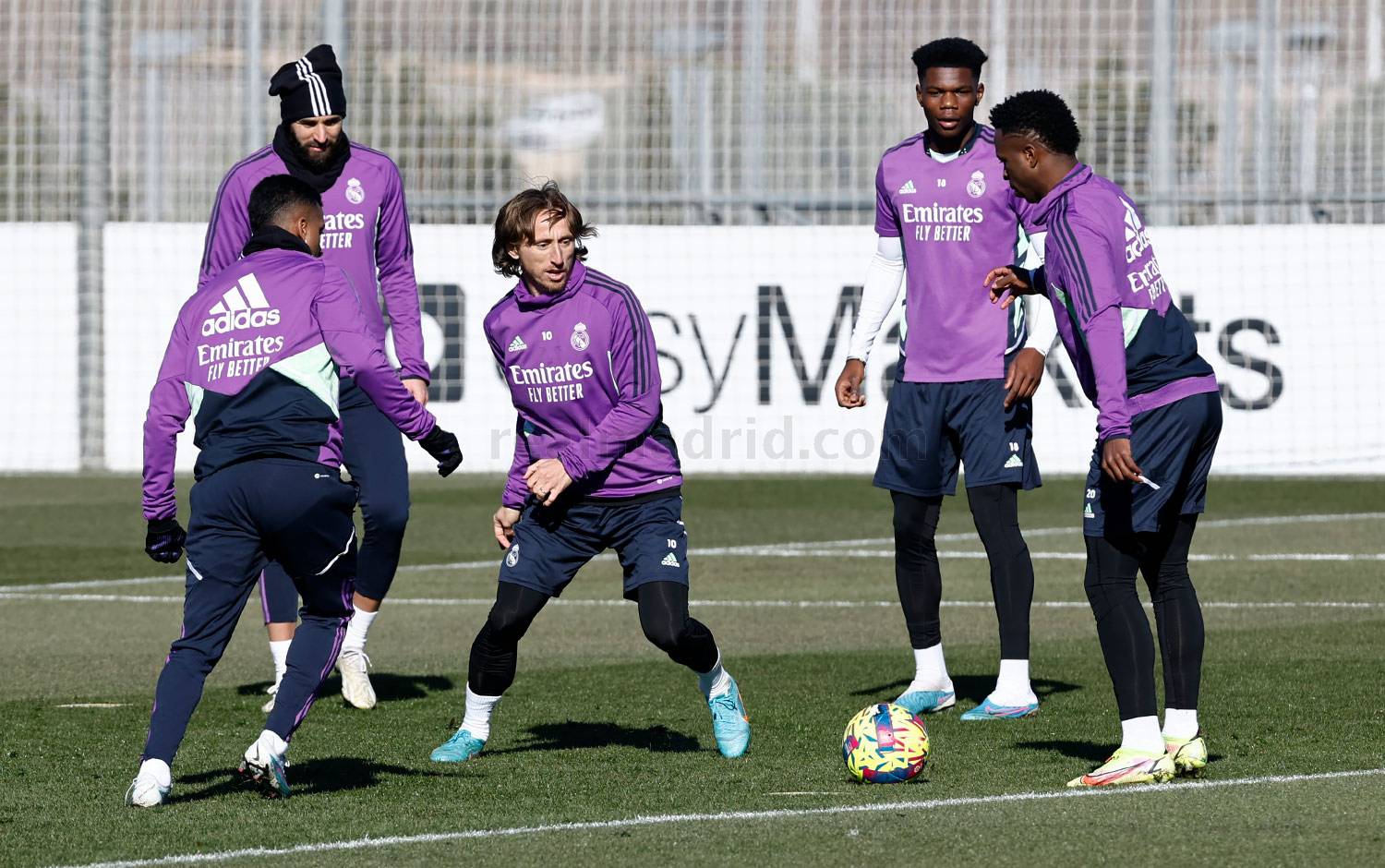 Команда завершила подготовку к матчу с «Валенсией»