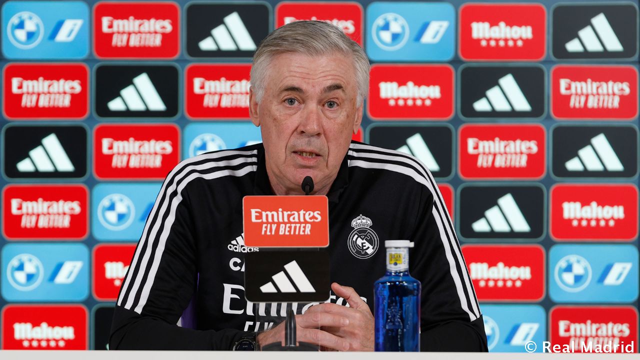 Новость на сайте FondoRuso.ru /assets/img/news/2022/2023-02-04-39-ancelotti.jpg