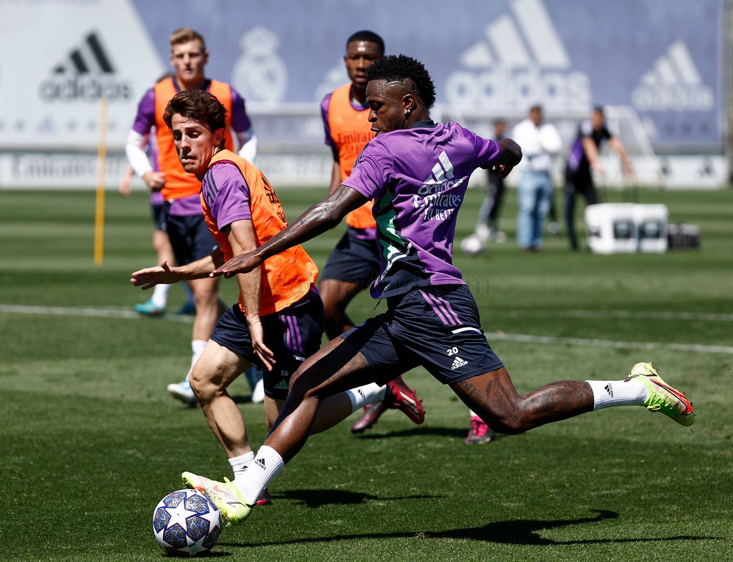 Команда готовится к матчу с «Челси»