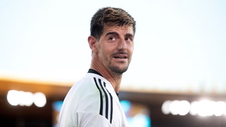 Новость на сайте FondoRuso.ru /assets/img/news/2022/courtois.jpg