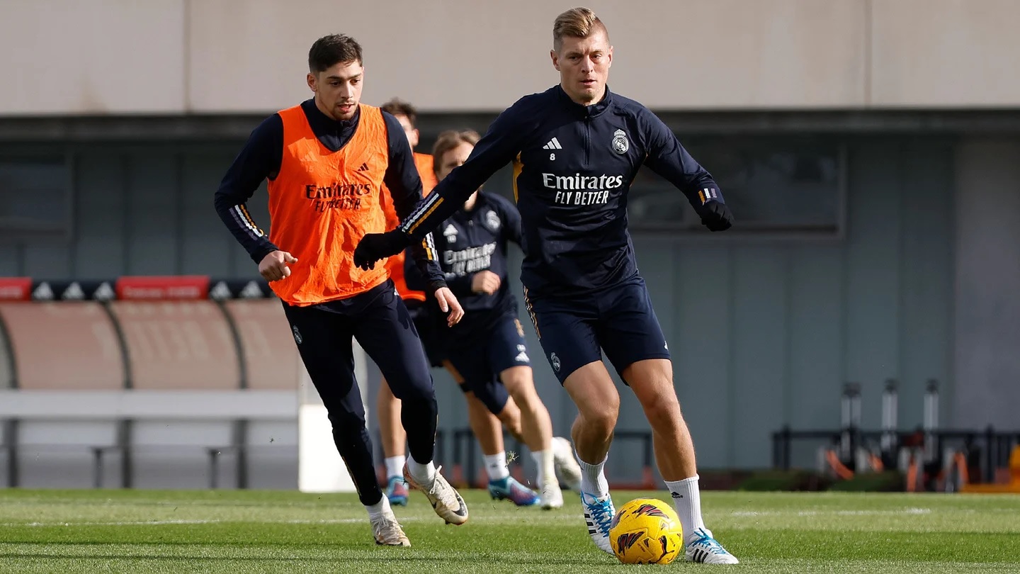 Модрич вернулся к тренировкам в общей группе