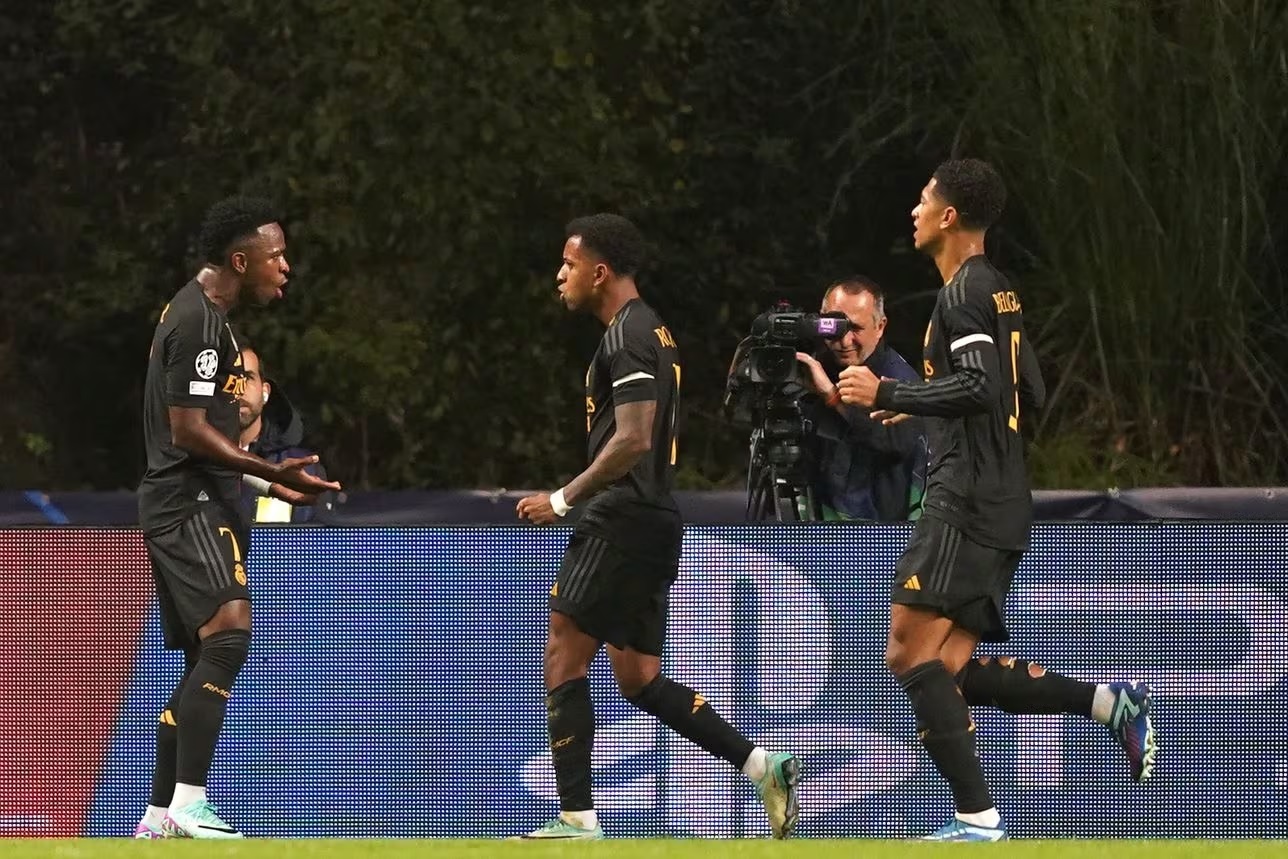 Золотой трезубец