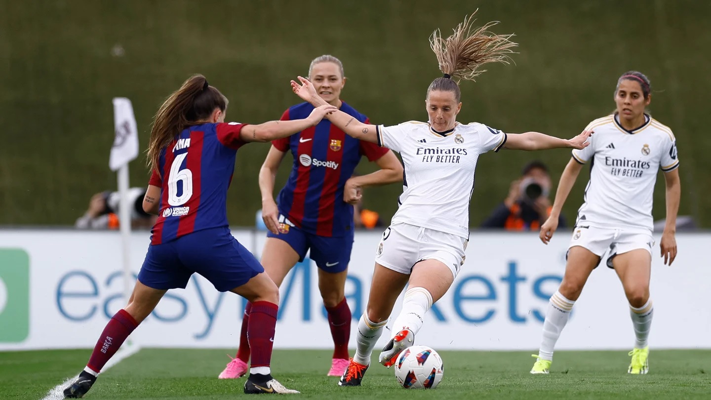 «Реал Мадрид Ж» – «Барселона Ж» 0-3. Тяжелое поражение в Класико