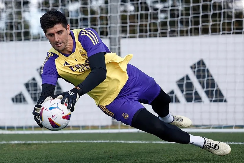 Куртуа возвращается