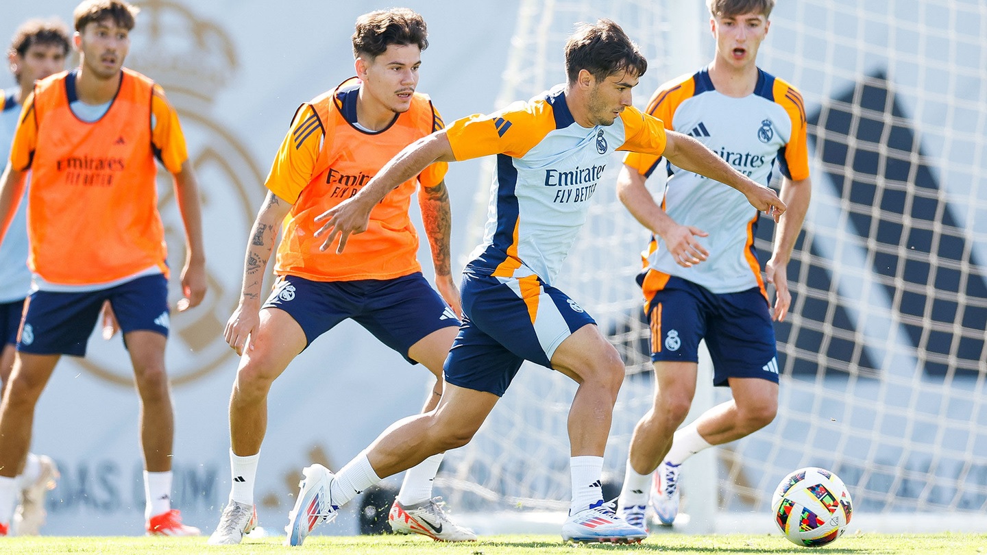 Интенсивная работа с мячом в Вальдебебас