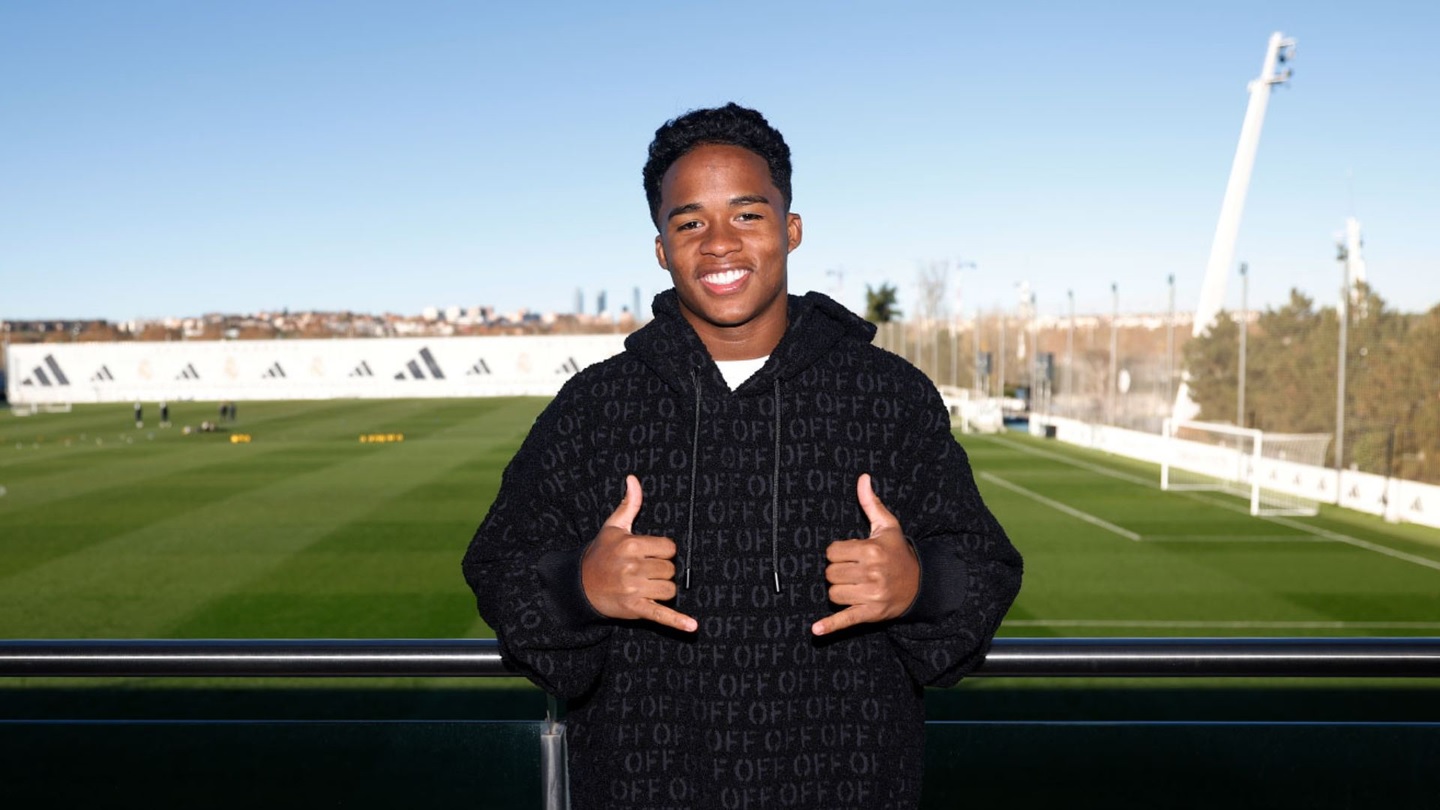 Эндрику исполнилось 18 лет