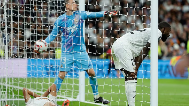 Необходимость трансферов в январе стала очевидна после поражения в Класико