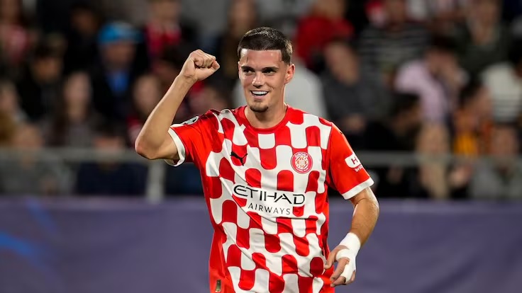 Альфонсо Дэвис... а если нет, то Мигель Гутьеррес