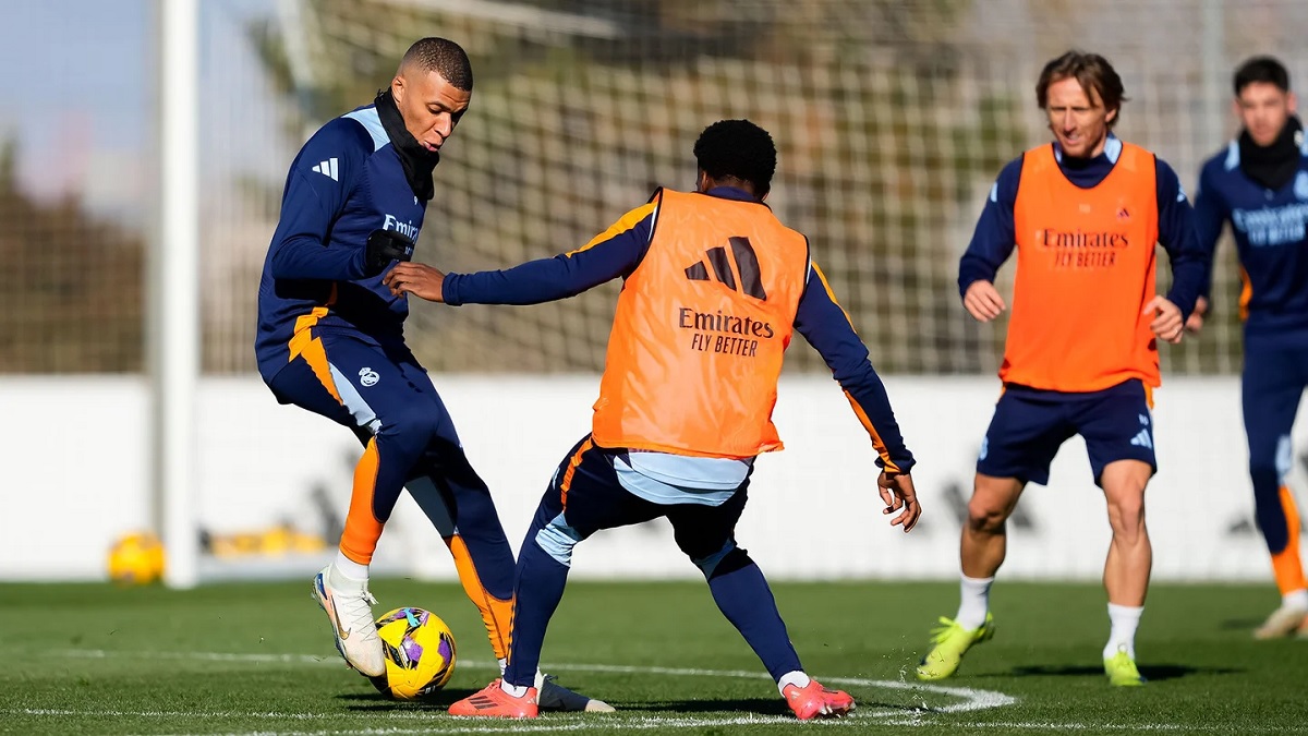 Команда завершила подготовку к матчу с «Севильей»