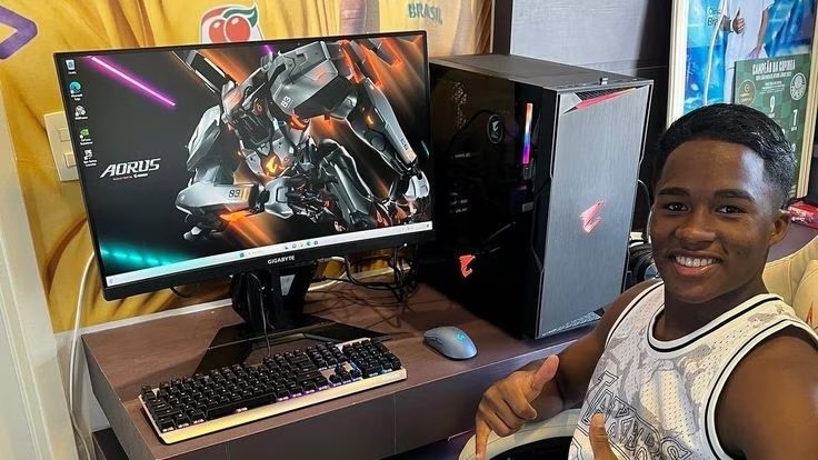 Новость на сайте FondoRuso.ru /assets/img/news/2023/Endrick.jpg