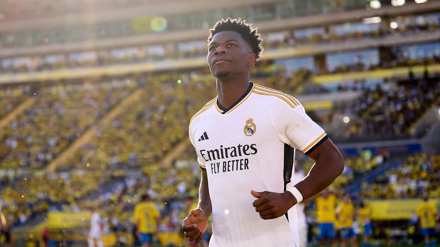 Новость на сайте FondoRuso.ru /assets/img/news/2023/Tchouameni.jpg