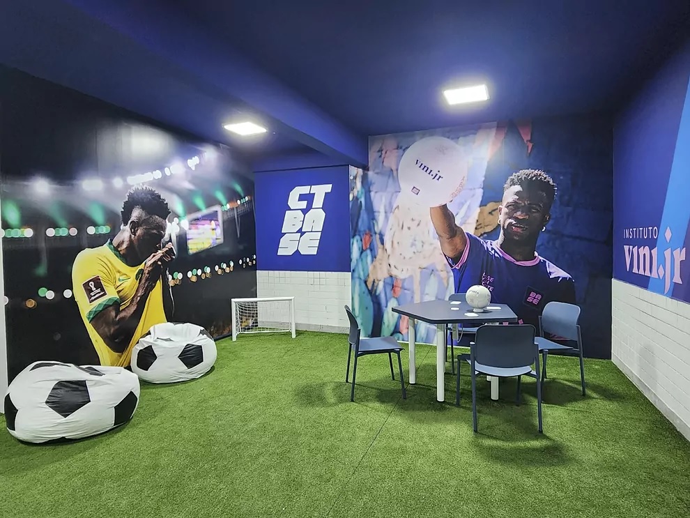 Новость на сайте FondoRuso.ru /assets/img/news/2023/vinicius4.jpg