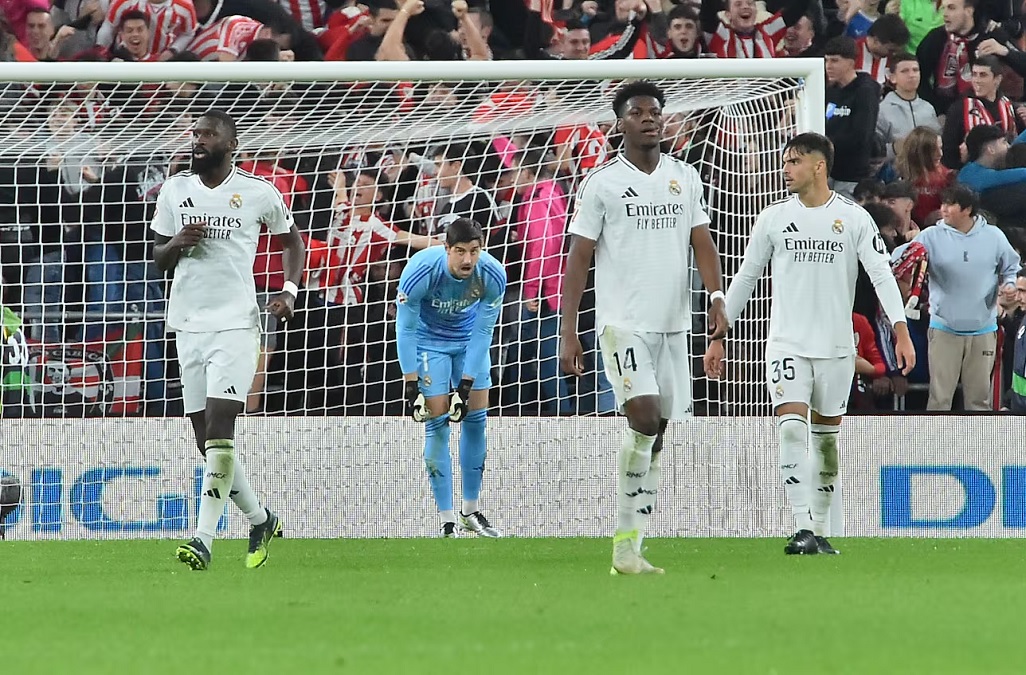 Карло Анчелотти делает ставку на Чуамени, несмотря на старания Асенсио