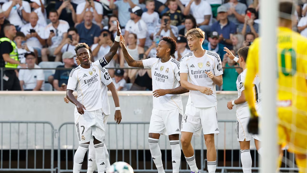 «Тироль» – «Реал Мадрид» 0-4. Лёгкая победа