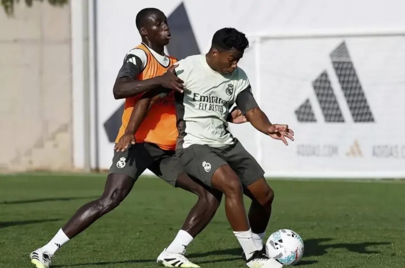 Хаби Алонсо пробует Ферлана Менди в центре обороны