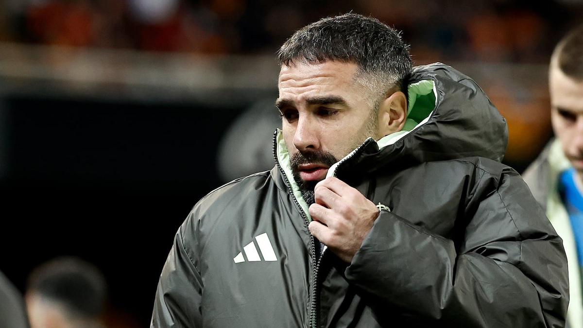 Дани Карвахаль проверил состояние своего колена в Лондоне