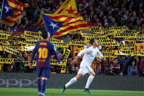 20191810-0605-pancartas-campnou