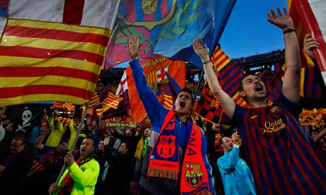 Barcelona-fans-wave-a-Cat-006