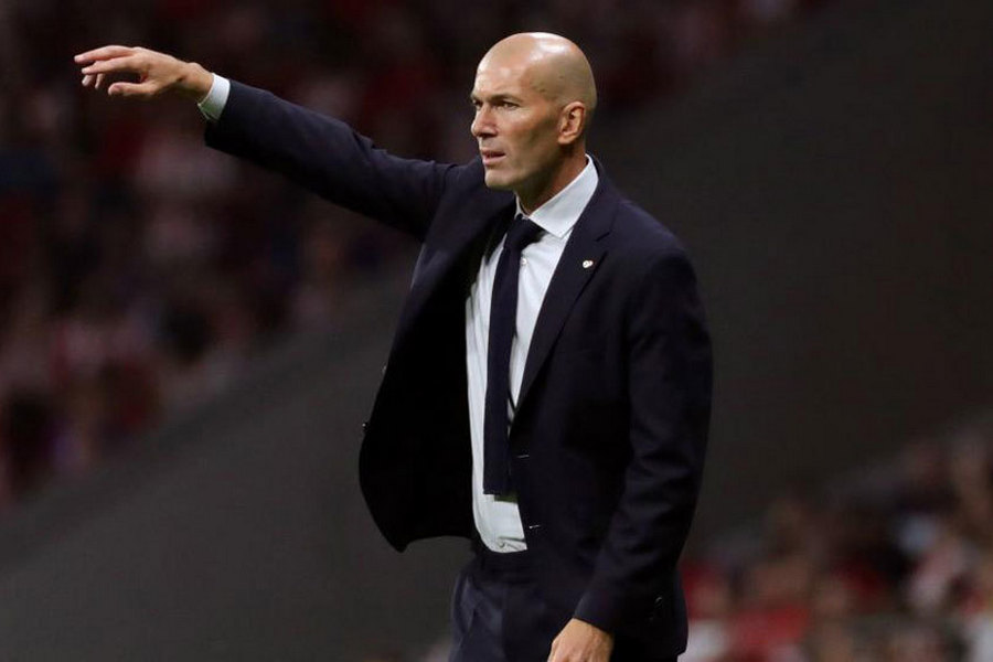 Зидан Реал Мадрид. Кумир Зидан. Зидан Реал Мадрид игрок. Zinedine Zidane real Madrid.