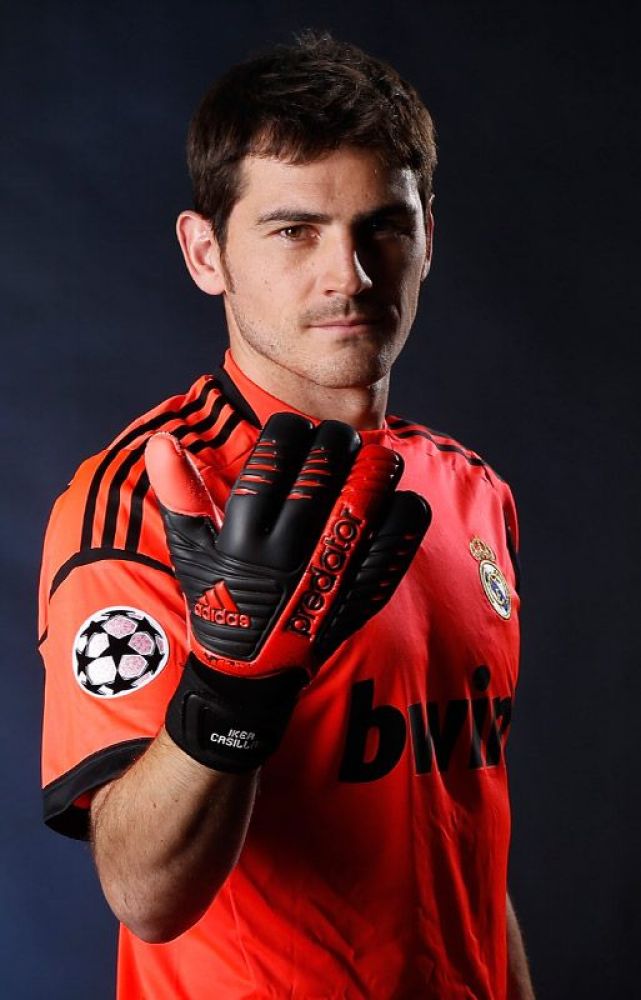 20121014-iker-casillas