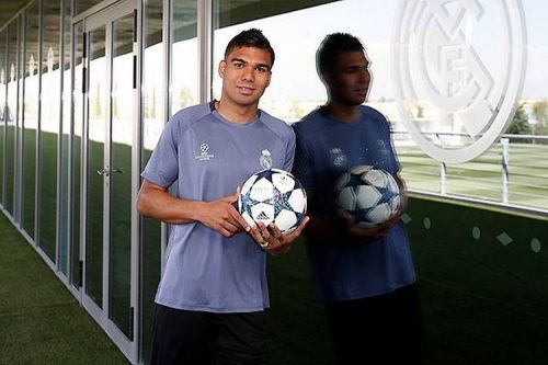 20170501-posado_casemiro_he14116