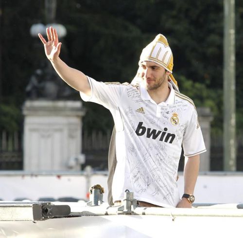 20120518-higuain