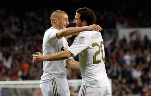 20120808-benzema-higuain