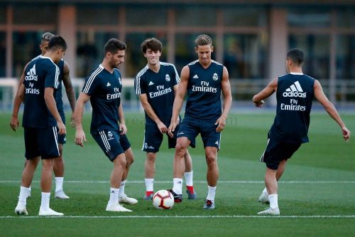 20180810-_2rm7167_20181008085606