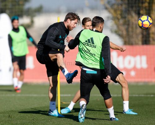 2017-11-16-_2RM4661Thumb