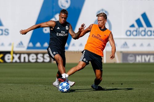 20183009-_2rm2546_20180930010559