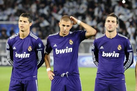 20120518-criro-benz-higuain