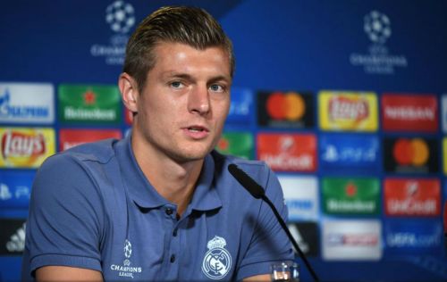 20161010KroosLooking