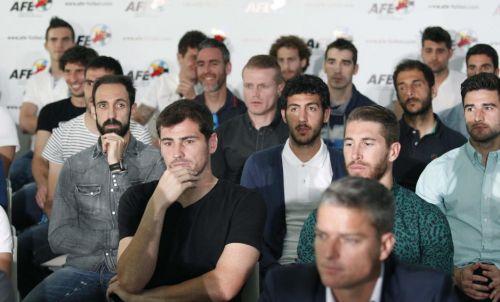 xavi-iker-casillas-sergio-ramos-o-pique-entre-los-asistentes-efe